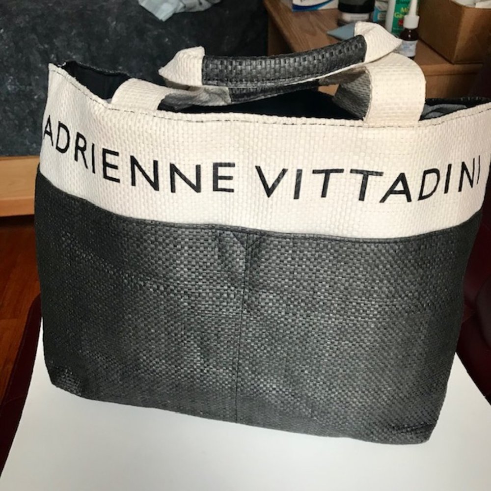 Adrienne  Vittadini woven tote bag